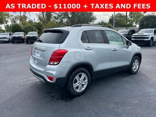 Silver Ice Metallic 2019 Chevrolet Trax LT