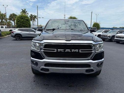 Diamond Black Crystal Pearlcoat 2019 RAM 1500 Big Horn