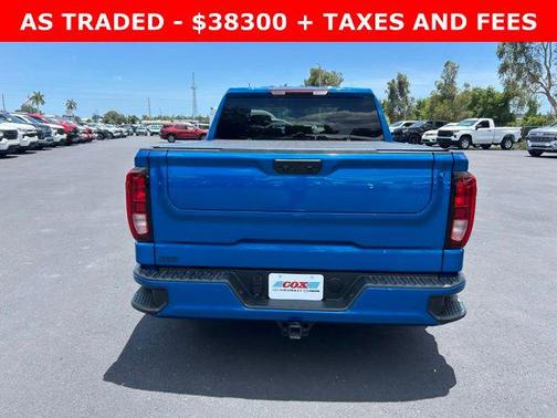 Dynamic Blue Metallic 2022 GMC Sierra 1500 Elevation