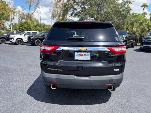 Mosaic Black Metallic 2020 Chevrolet Traverse LS