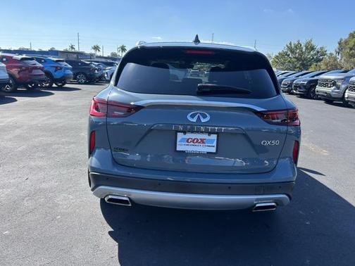 2023 INFINITI QX50 LUXE