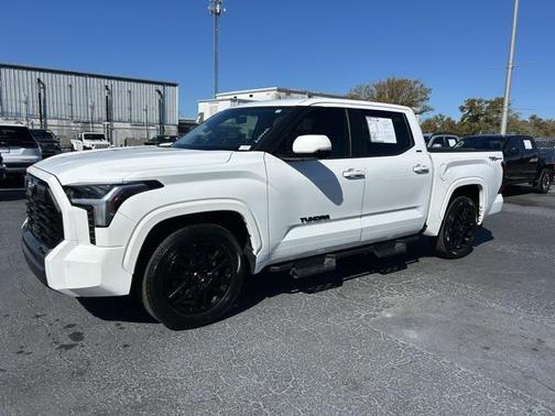 2022 Toyota Tundra SR5