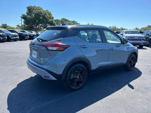 Gray/Super Black 2023 Nissan Kicks SV