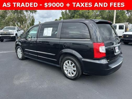 2016 Chrysler Town & Country Touring
