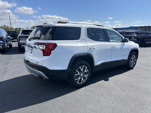 2023 GMC Acadia FWD SLT