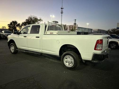2023 RAM 2500 Tradesman Crew Cab 4x4 8' Box