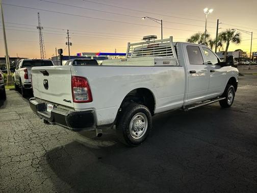2023 RAM 2500 Tradesman Crew Cab 4x4 8' Box