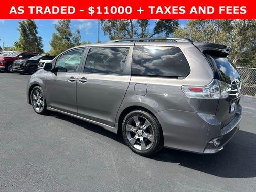 2016 Toyota Sienna SE