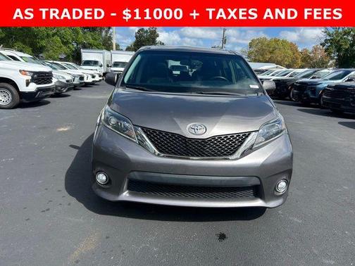 2016 Toyota Sienna SE