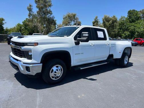 Summit White 2024 Chevrolet Silverado 3500 LT
