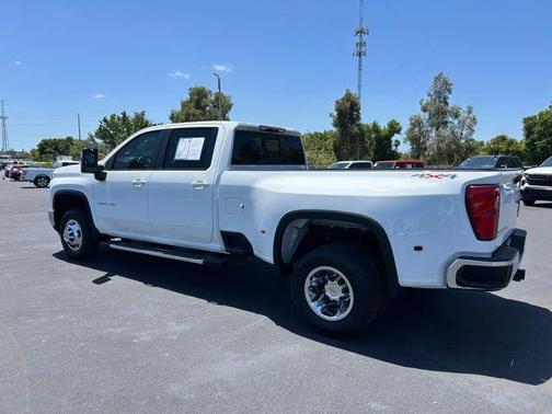 Summit White 2024 Chevrolet Silverado 3500 LT