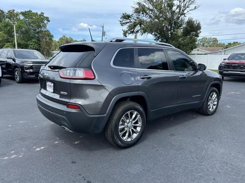 2021 Jeep Cherokee Latitude Lux