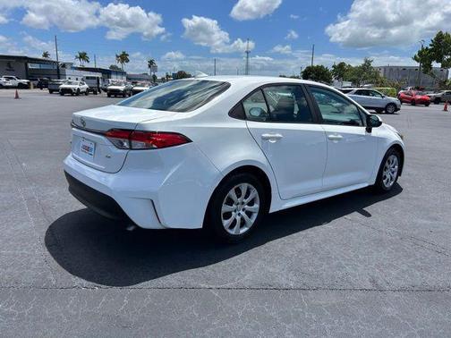 Ice 2023 Toyota Corolla LE