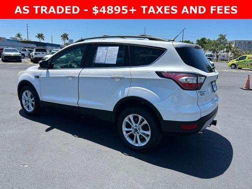 White Platinum Metallic Tri-Coat 2017 Ford Escape SE