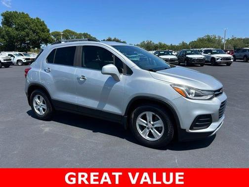 Silver Ice Metallic 2018 Chevrolet Trax LT