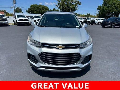 Silver Ice Metallic 2018 Chevrolet Trax LT
