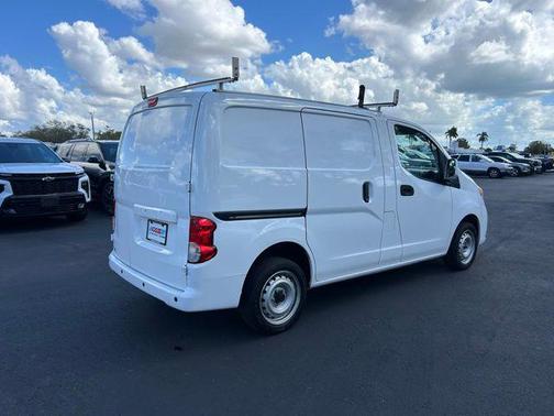 2021 Nissan NV200 SV