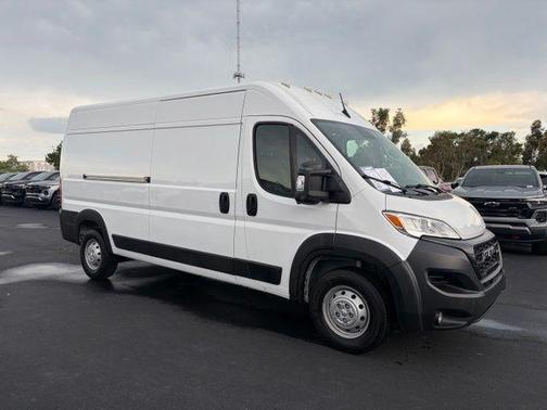 Bright White Clearcoat 2023 RAM ProMaster 2500 High Roof