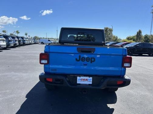 2022 Jeep Gladiator Sport S