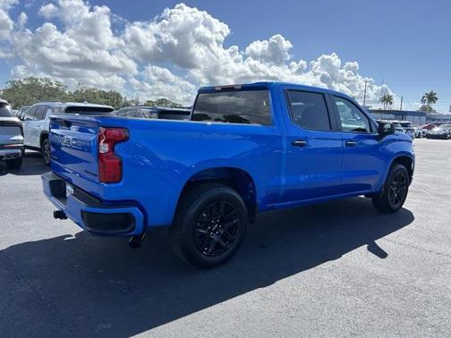 2025 Chevrolet Silverado 1500 Custom