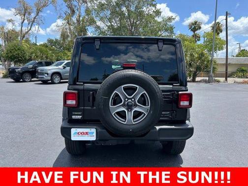 Black Clearcoat 2022 Jeep Wrangler Unlimited Sport