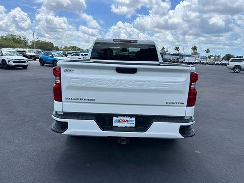 Summit White 2024 Chevrolet Silverado 1500 Custom