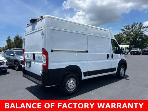 Bright White Clearcoat 2024 RAM ProMaster 2500 Tradesman