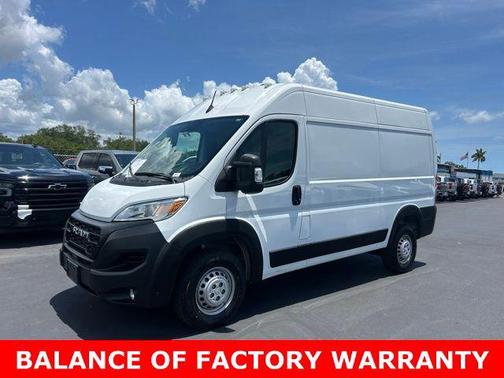 Bright White Clearcoat 2024 RAM ProMaster 2500 Tradesman