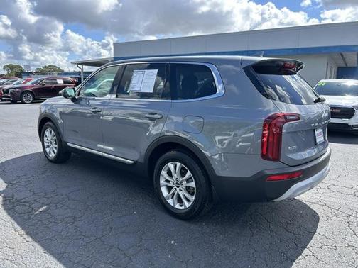 2022 Kia Telluride LX