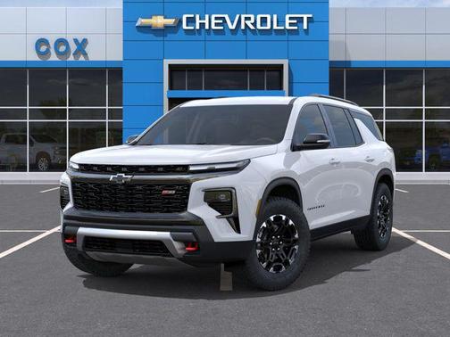 Polar White Tricoat 2027 Chevrolet Traverse AWD Z71