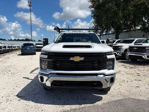 Summit White 2026 Chevrolet Silverado 3500 WT
