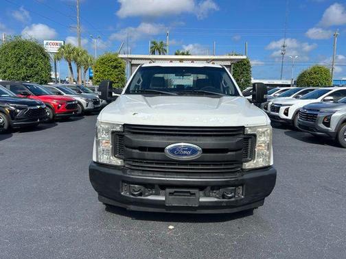 Oxford White 2019 Ford F-350 XL