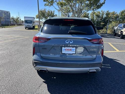 2023 INFINITI QX50 LUXE