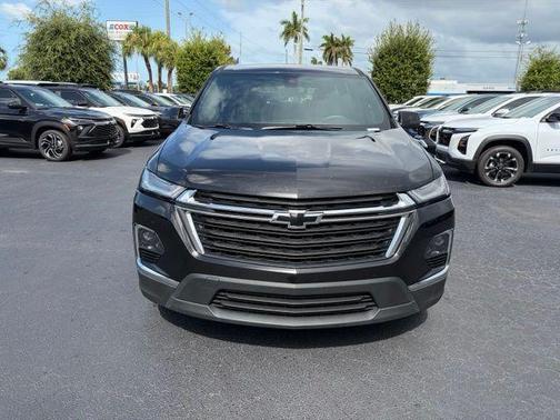 Mosaic Black Metallic 2022 Chevrolet Traverse LS