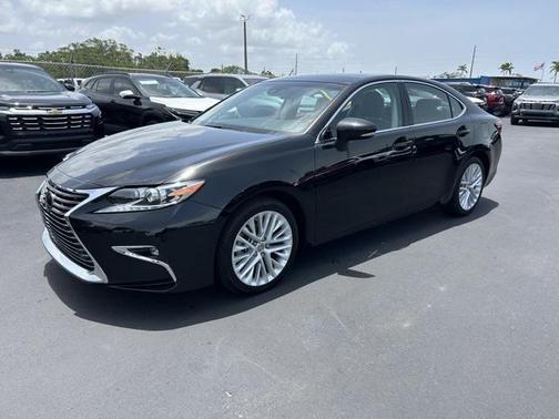 2017 Lexus ES 350 Base