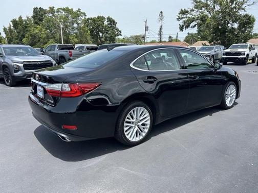 2017 Lexus ES 350 Base