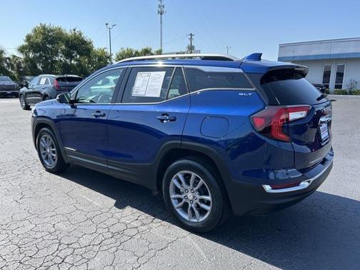 2023 GMC Terrain SLT