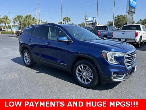 2023 GMC Terrain SLT