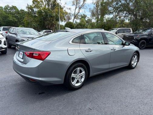 Sterling Gray Metallic 2024 Chevrolet Malibu FWD 1LT