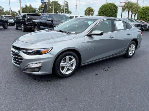 Sterling Gray Metallic 2024 Chevrolet Malibu FWD 1LT