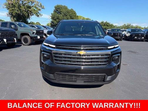 Mosaic Black Metallic 2026 Chevrolet Traverse LT