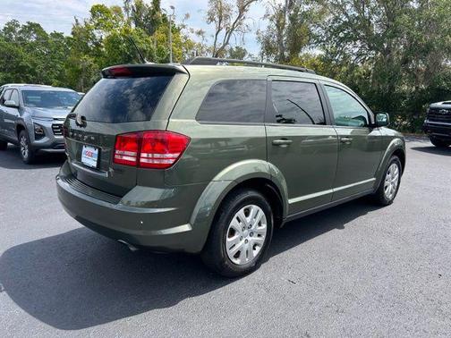 Olive Green Pearlcoat 2018 Dodge Journey SE