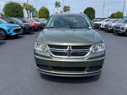 Olive Green Pearlcoat 2018 Dodge Journey SE