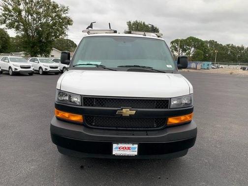 Photo 2 of 28 of 2022 Chevrolet Express 2500 Work Van