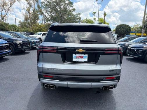 Sterling Gray Metallic 2025 Chevrolet Traverse LT