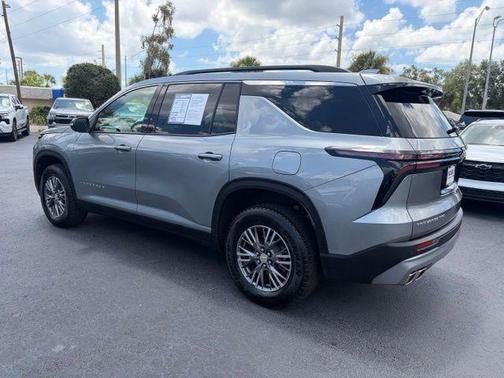 Sterling Gray Metallic 2025 Chevrolet Traverse LT
