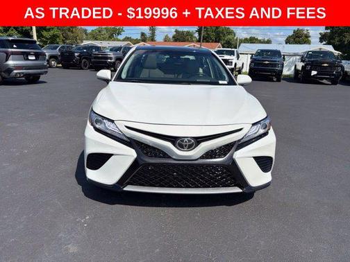 Pearl 2018 Toyota Camry XSE