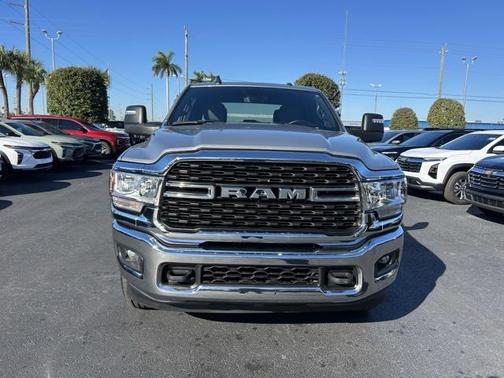 2024 RAM 3500 Big Horn Crew Cab 4x4 8' Box