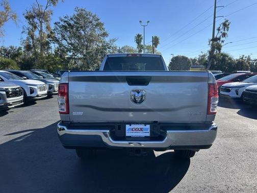 2024 RAM 3500 Big Horn Crew Cab 4x4 8' Box