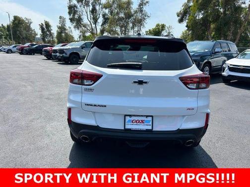 Iridescent Pearl Tricoat 2023 Chevrolet Trailblazer RS